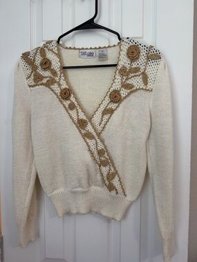 VINTAGE Bel-Aire Cream Crochet Trim V-Neck Sweater